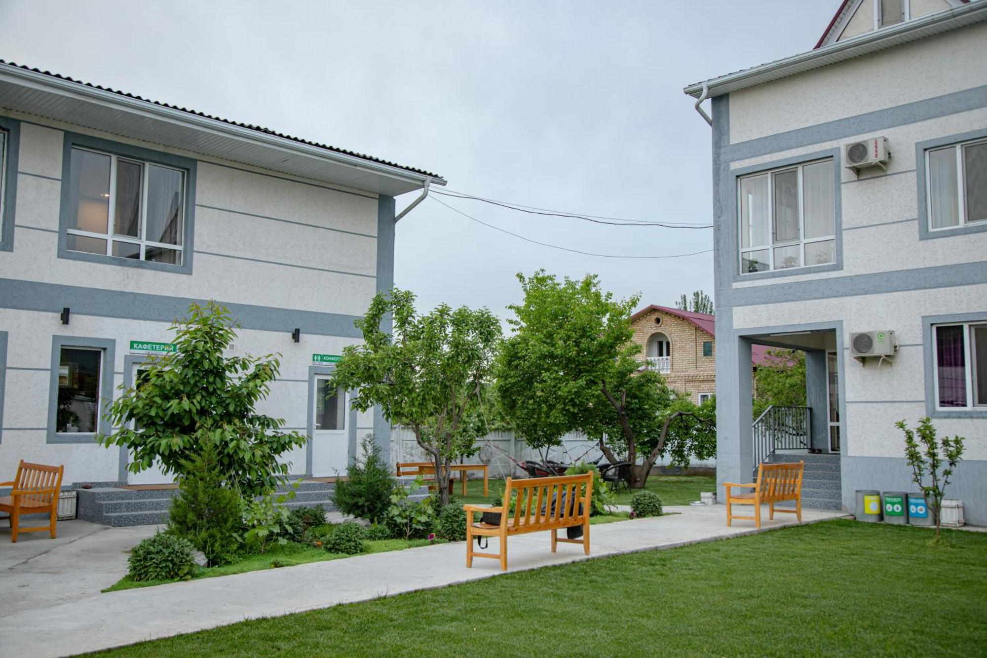 Hotel Good Night Jalal-Abad Luaran gambar