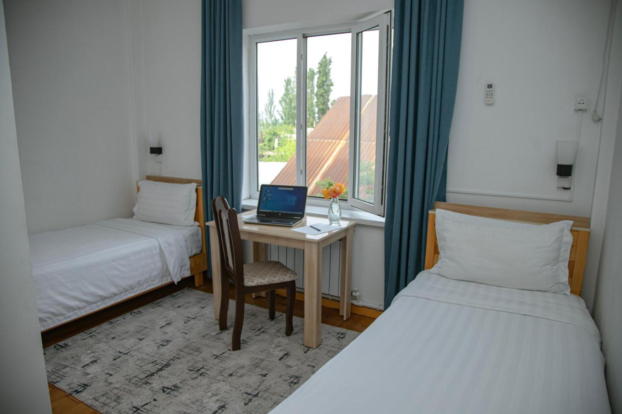 Hotel Good Night Jalal-Abad Luaran gambar